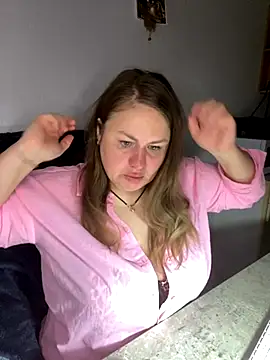 Snapshot of MartaXLove chatting on September 25, 5:08 pm MartaXLove online show from September 25, 5:08 pm