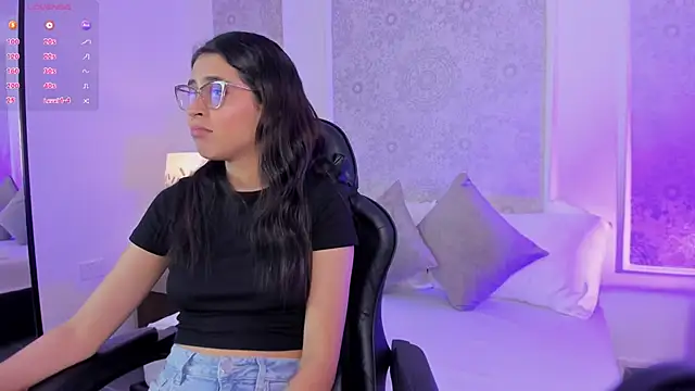 desireee  online show from February 25, 12:38 pm