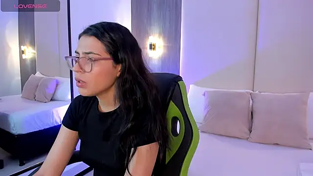 desireee  online show from February 28, 12:16 pm