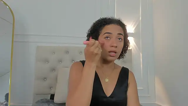 charlotte dante212 online show from April 1, 3:30 am