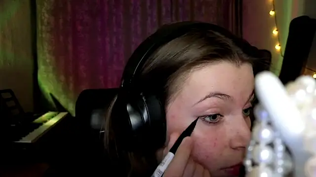 CutieAnny online show from February 24, 8:10 pm