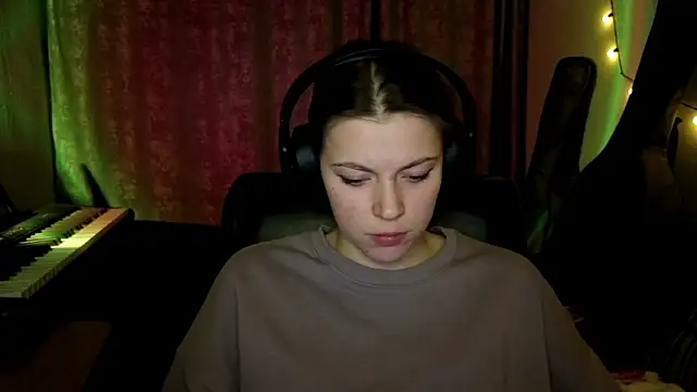 CutieAnny online show from March 18, 9:37 pm