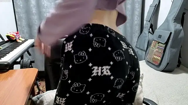 CutieAnny online show from May 6, 9:08 pm