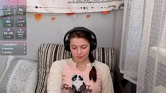 CutieAnny online show from November 16, 6:51 am