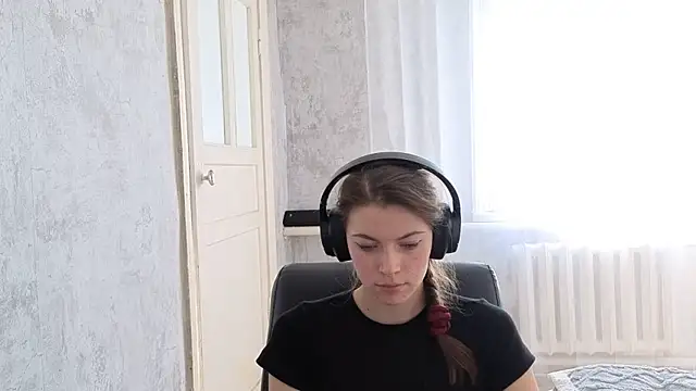 Snapshot of CutieAnny chatting on September 27, 6:19 am CutieAnny online show from September 27, 6:19 am