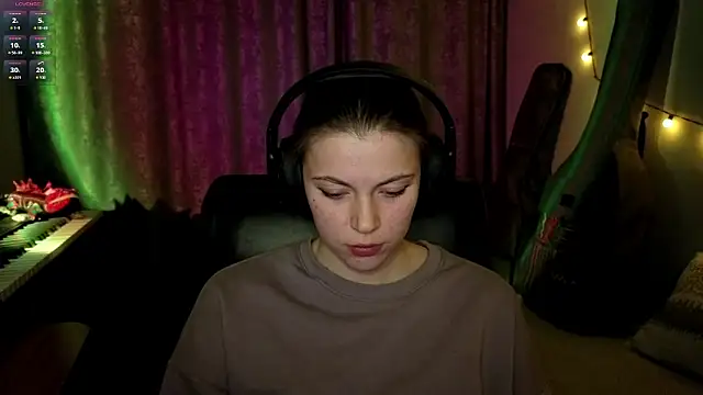 CutieAnny online show from March 22, 8:21 pm