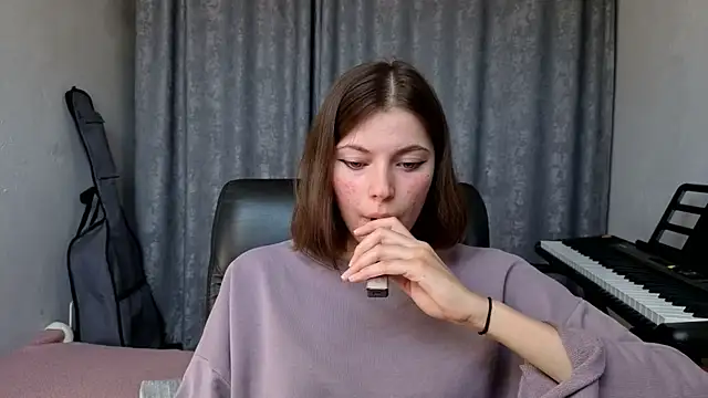 CutieAnny online show from June 1, 10:37 am