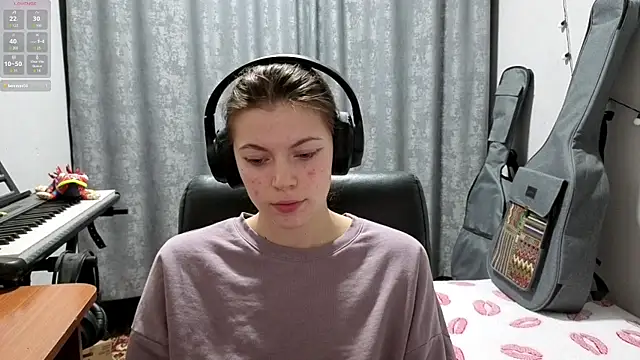 CutieAnny online show from April 15, 8:20 pm