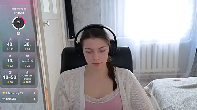 CutieAnny online show from December 5, 6:12 am