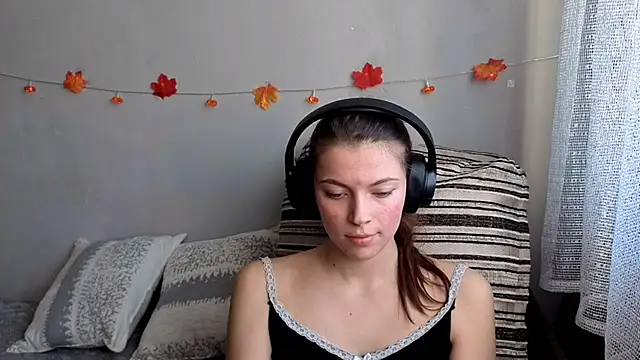 Snapshot of CutieAnny chatting on October 20, 4:58 am CutieAnny online show from October 20, 4:58 am