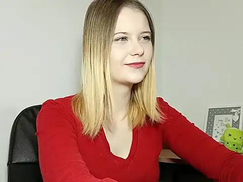 Snapshot of LydiaYoung chatting on October 10, 6:09 pm LydiaYoung online show from October 10, 6:09 pm