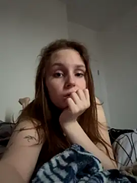 Snapshot of HoneyLace_ chatting on December 3, 11:09 am HoneyLace online show from December 3, 11:09 am