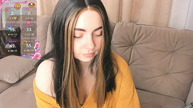 Snapshot of EvaBlimey chatting on November 16, 6:07 am EvaBlimey online show from November 16, 6:07 am