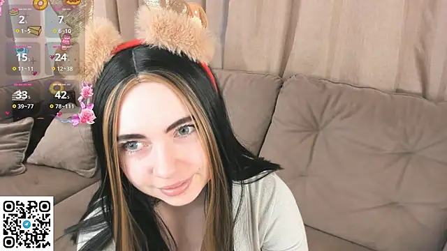 Snapshot of EvaBlimey chatting on November 30, 6:03 am EvaBlimey online show from November 30, 6:03 am