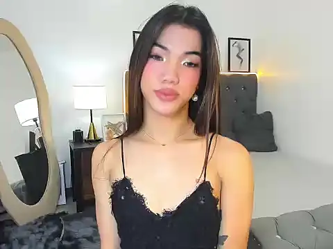 Snapshot of CassieSommereux chatting on October 6, 6:03 am CassieSommereux online show from October 6, 6:03 am