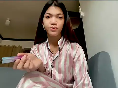CassieSommereux online show from March 1, 3:50 am