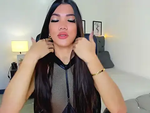 Snapshot of CassieSommereux chatting on November 27, 10:21 pm CassieSommereux online show from November 27, 10:21 pm