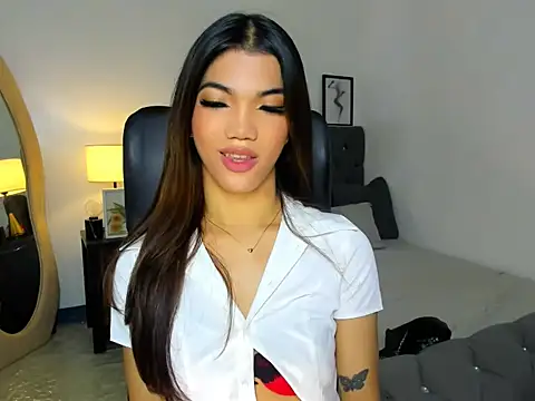 Snapshot of CassieSommereux chatting on November 16, 5:50 pm CassieSommereux online show from November 16, 5:50 pm