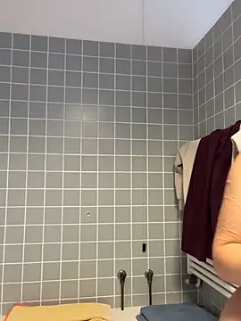 YumiLux online show from April 15, 7:47 am