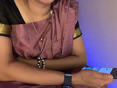 hot spicey online show from April 29, 6:58 pm