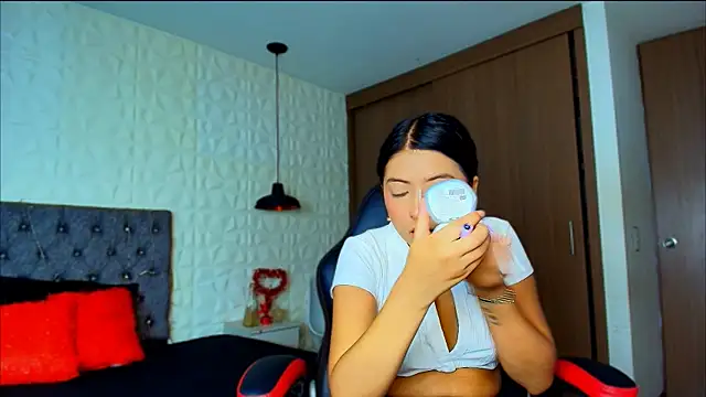 zoe01 dl online show from November 4, 5:39 pm