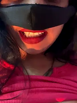 Snapshot of V-Hot-Sweti chatting on November 8, 9:35 am V-Hot-Sweti online show from November 8, 9:35 am