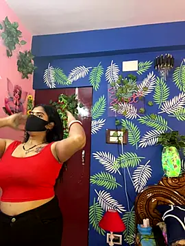 Snapshot of V-Hot-Sweti chatting on December 15, 7:25 am V-Hot-Sweti online show from December 15, 7:25 am