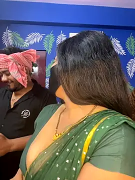 Snapshot of V-Hot-Sweti chatting on November 30, 5:36 pm V-Hot-Sweti online show from November 30, 5:36 pm