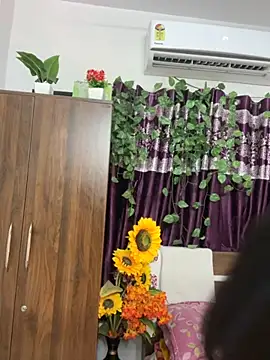 Snapshot of V-Hot-Sweti chatting on October 24, 4:28 pm V-Hot-Sweti online show from October 24, 4:28 pm