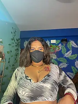 V-Hot-Sweti online show from July 8, 6:08 pm