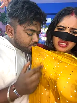 Snapshot of V-Hot-Sweti chatting on November 22, 6:51 pm V-Hot-Sweti online show from November 22, 6:51 pm