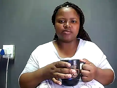 Snapshot of MegaBustyQueen chatting on September 10, 9:25 pm MegaBustyQueen online show from September 10, 9:25 pm