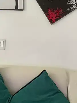 Snapshot of zaracollins01 chatting on September 18, 6:33 pm zaracollins01 online show from September 18, 6:33 pm