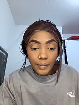 zaracollins01 online show from March 18, 2:08 pm