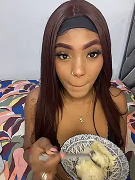 zaracollins01 online show from March 28, 7:37 pm