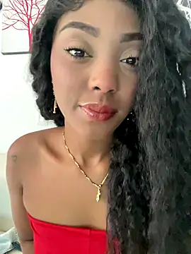 Snapshot of zaracollins01 chatting on October 3, 6:53 pm zaracollins01 online show from October 3, 6:53 pm