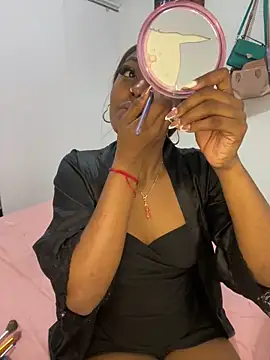 zaracollins01 online show from February 17, 9:34 pm