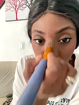 Snapshot of zaracollins01 chatting on October 23, 1:54 pm zaracollins01 online show from October 23, 1:54 pm