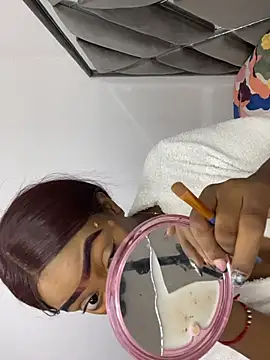 zaracollins01 online show from March 26, 7:23 pm