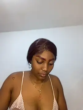 zaracollins01 online show from July 17, 9:34 pm