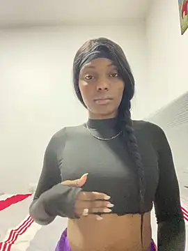 Snapshot of zaracollins01 chatting on September 25, 3:23 am zaracollins01 online show from September 25, 3:23 am