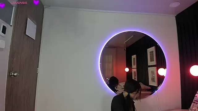 Manelyk evanss  online show from April 14, 4:56 pm