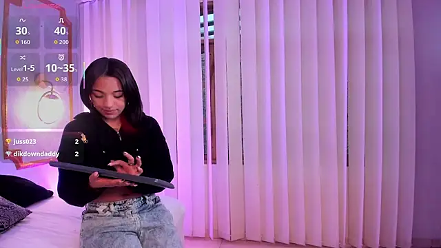 Manelyk evanss  online show from September 20, 11:04 am