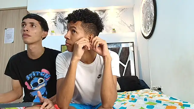 Snapshot of LONDON_BOYS1 chatting on October 12, 2:02 am LONDON BOYS1 online show from October 12, 2:02 am