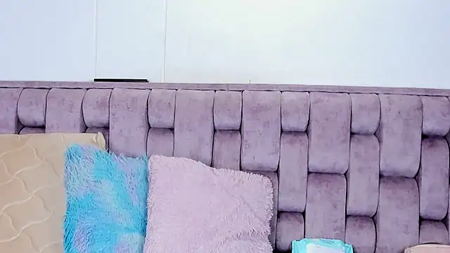 Alexa-Hunter online show from April 13, 10:58 pm