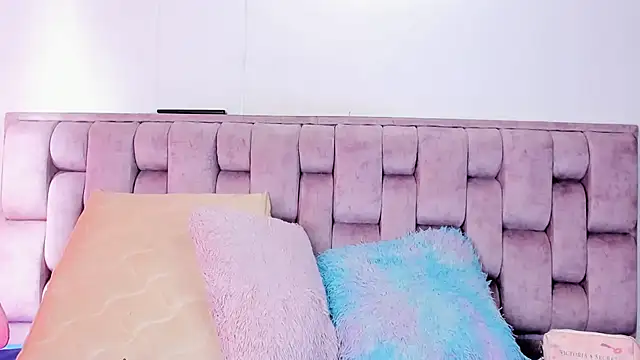 Alexa-Hunter online show from March 28, 6:53 pm