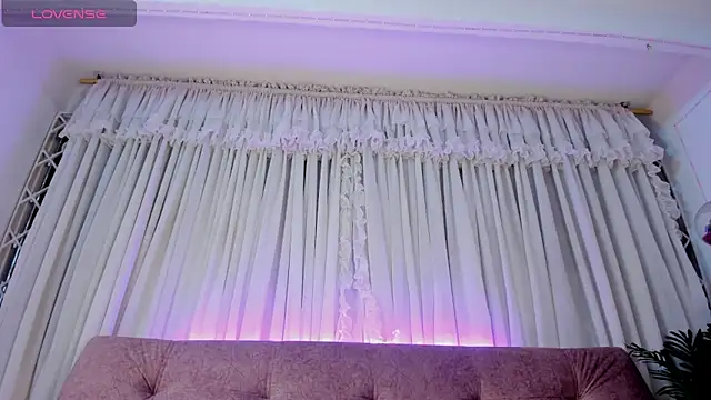 violet 77711 online show from March 8, 2:09 pm