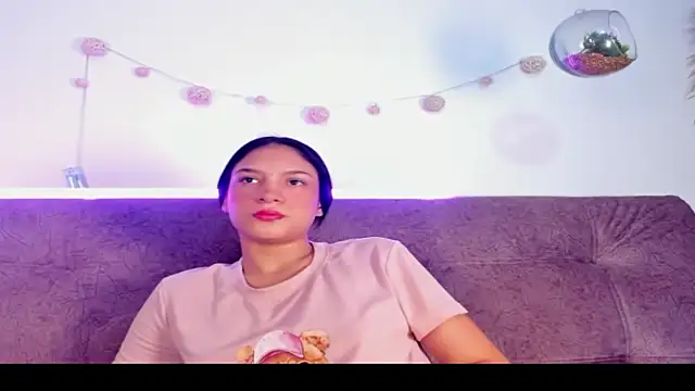 violet 77711 online show from December 22, 1:00 pm