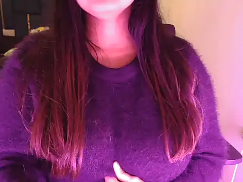 Snapshot of Blackwidow_08 chatting on January 14, 4:32 pm Blackwidow 08 online show from January 14, 4:32 pm