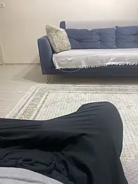banuemre28 online show from March 7, 8:03 pm